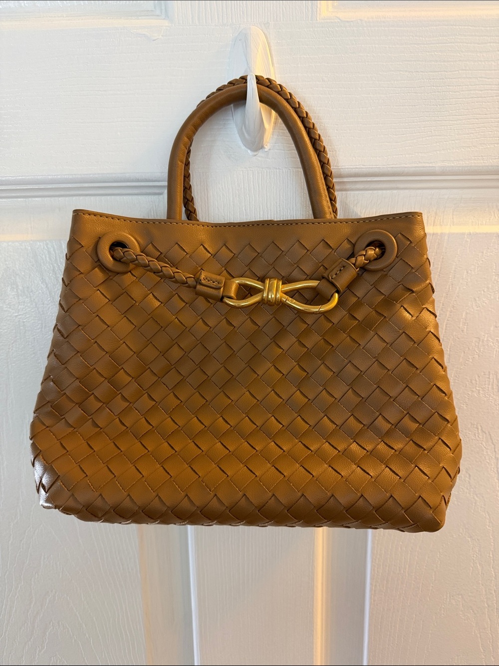 Source Unknown Woven Shoulder Bag in Brown with Gold Accent
